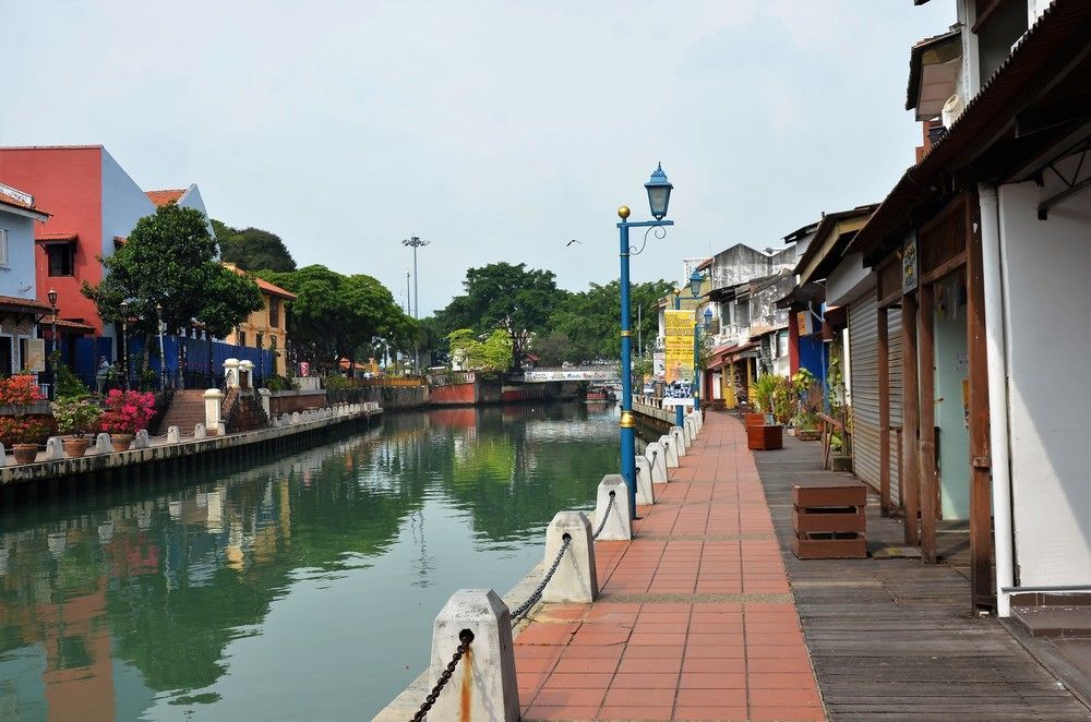 Aparthotel By The River